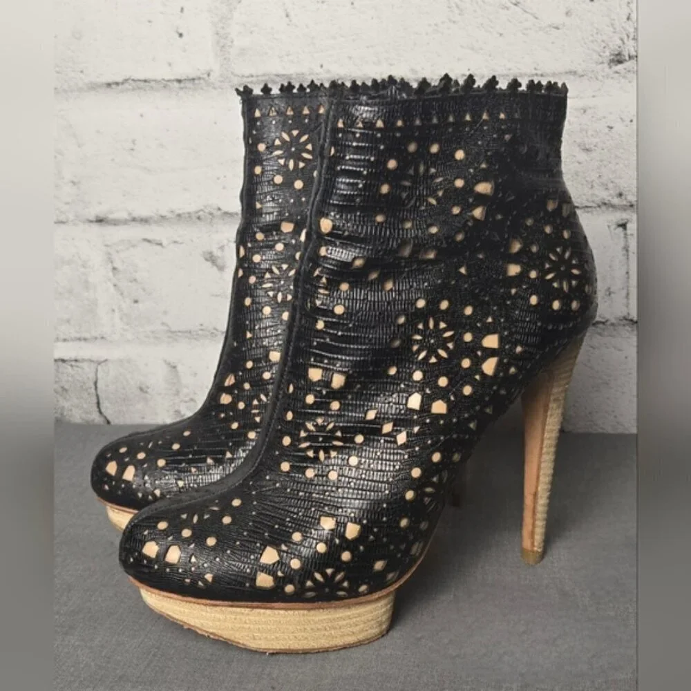 BCBGMAXAZRIA Laser Cut Platform Booties Black Tan Stiletto | 6.5
